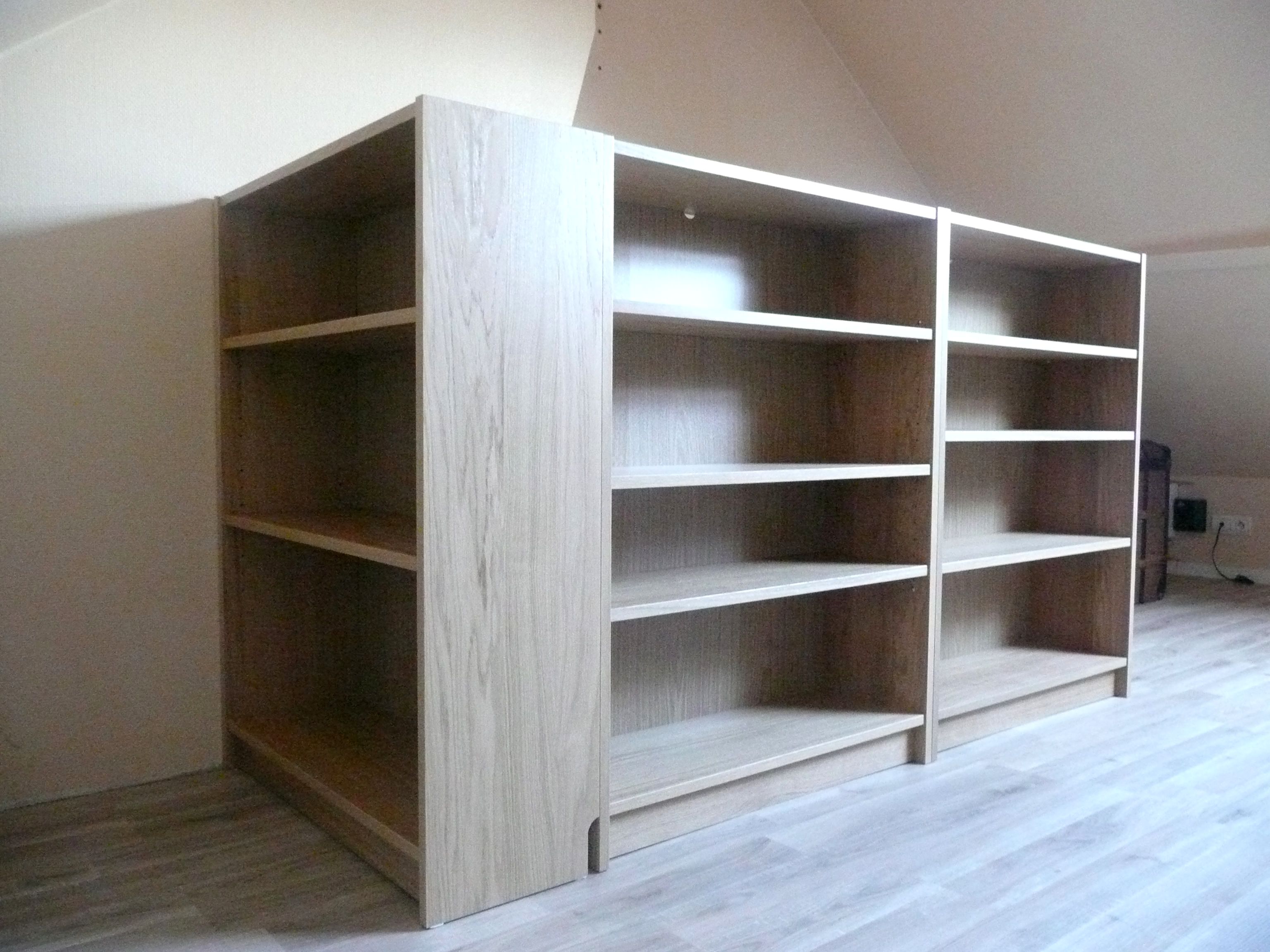 Une grande chambre sous les combles