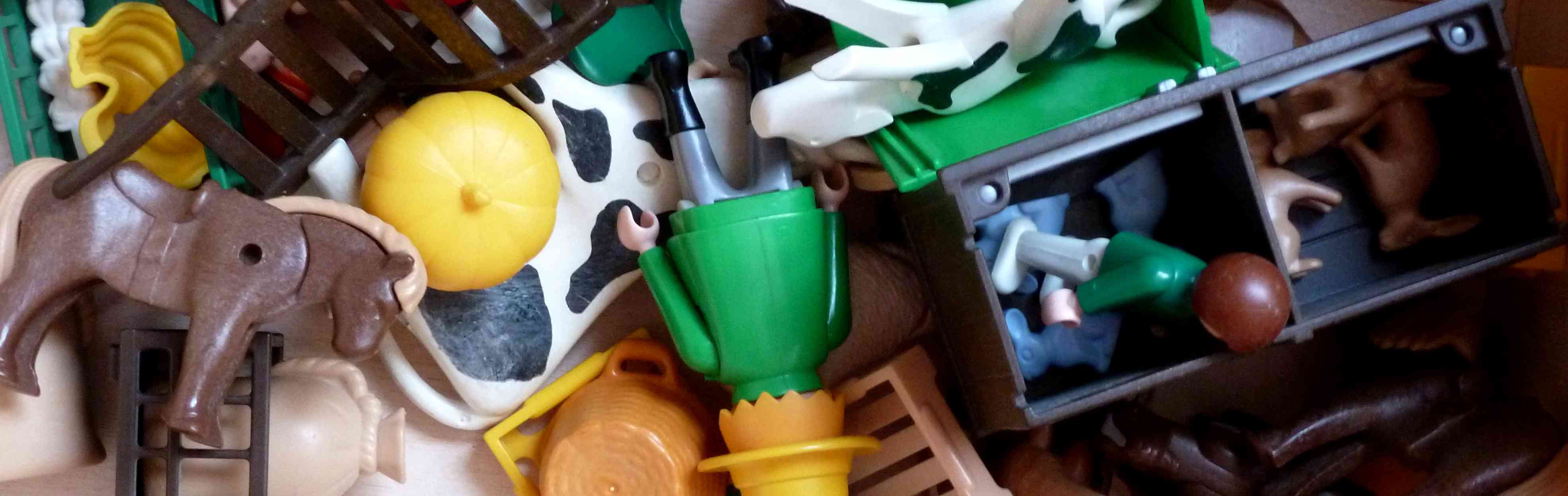 Comment ranger les Playmobil pour que la chambre soit en ordre et