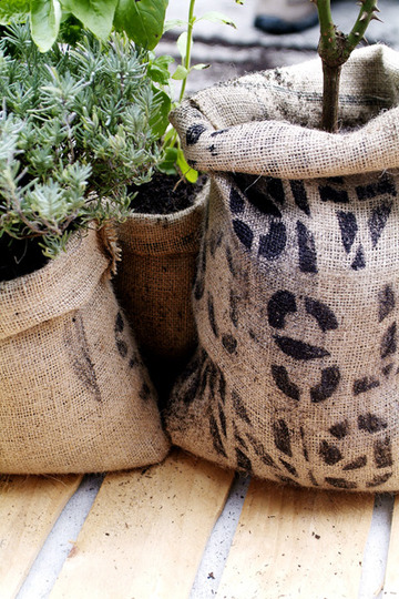 How to make cofee bag planter pots Apartment therapy via Nat & Nature