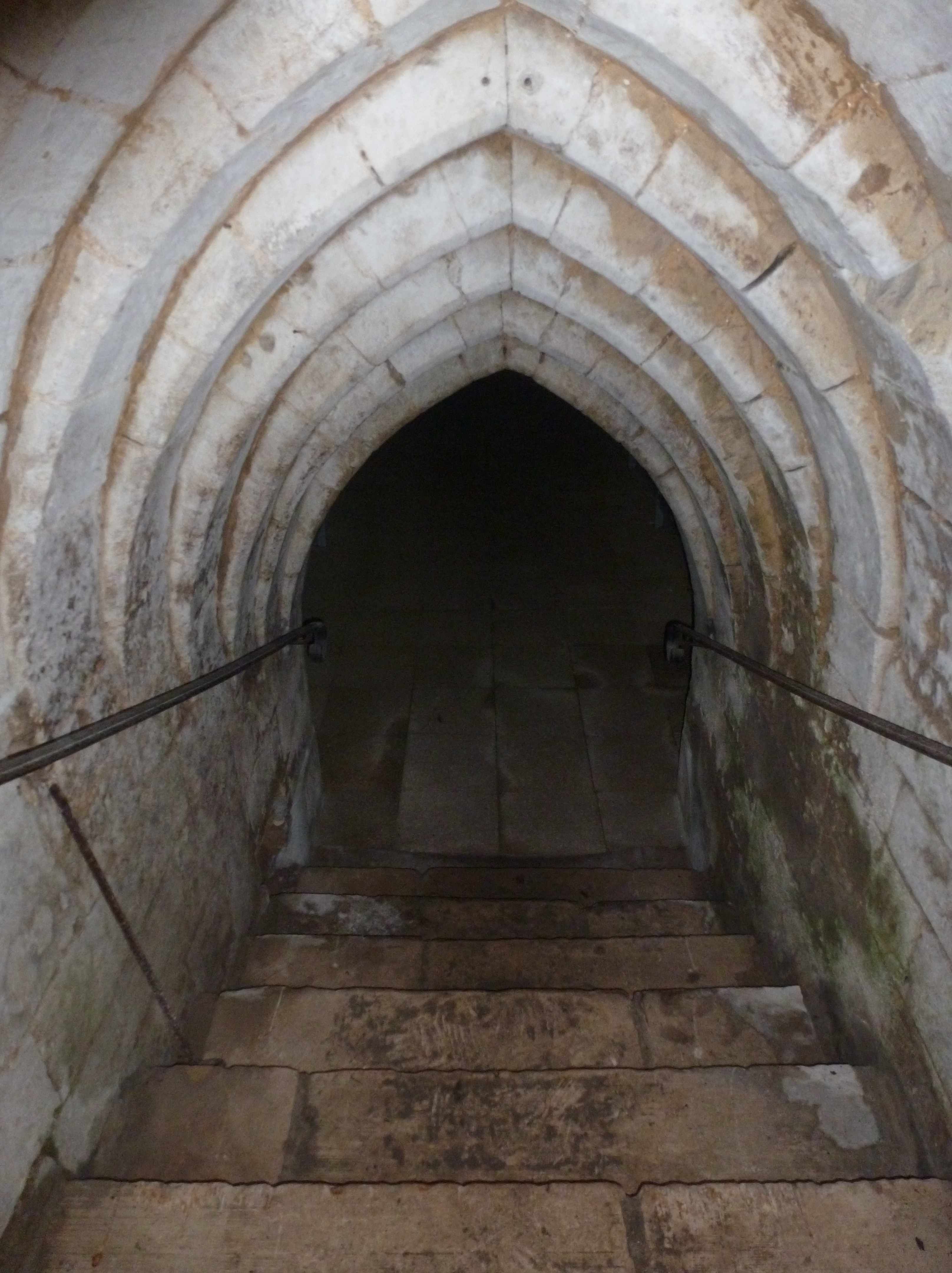 Abbaye Vaucelles escalier cave