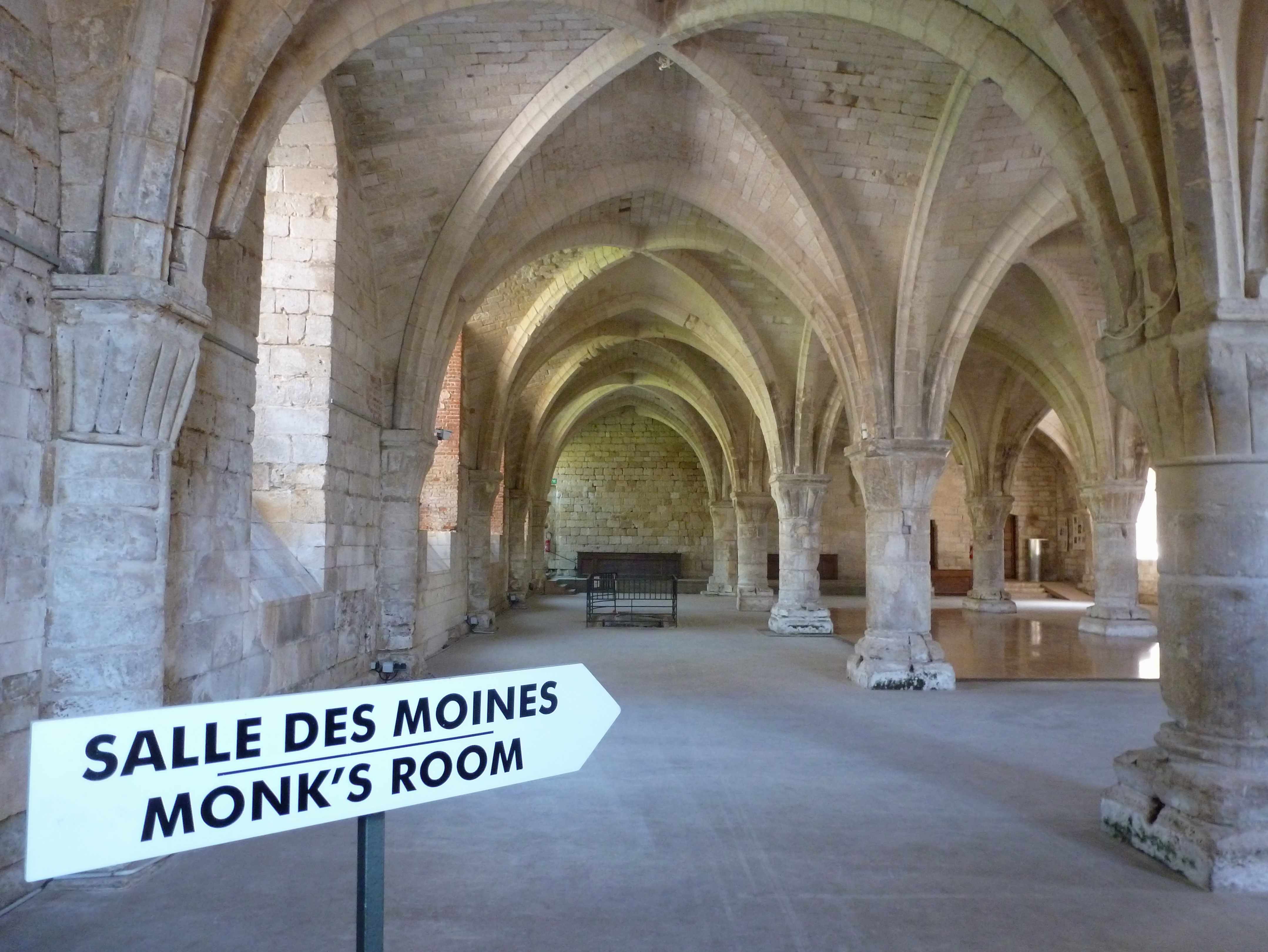 Abbaye Vaucelles salle moines 1