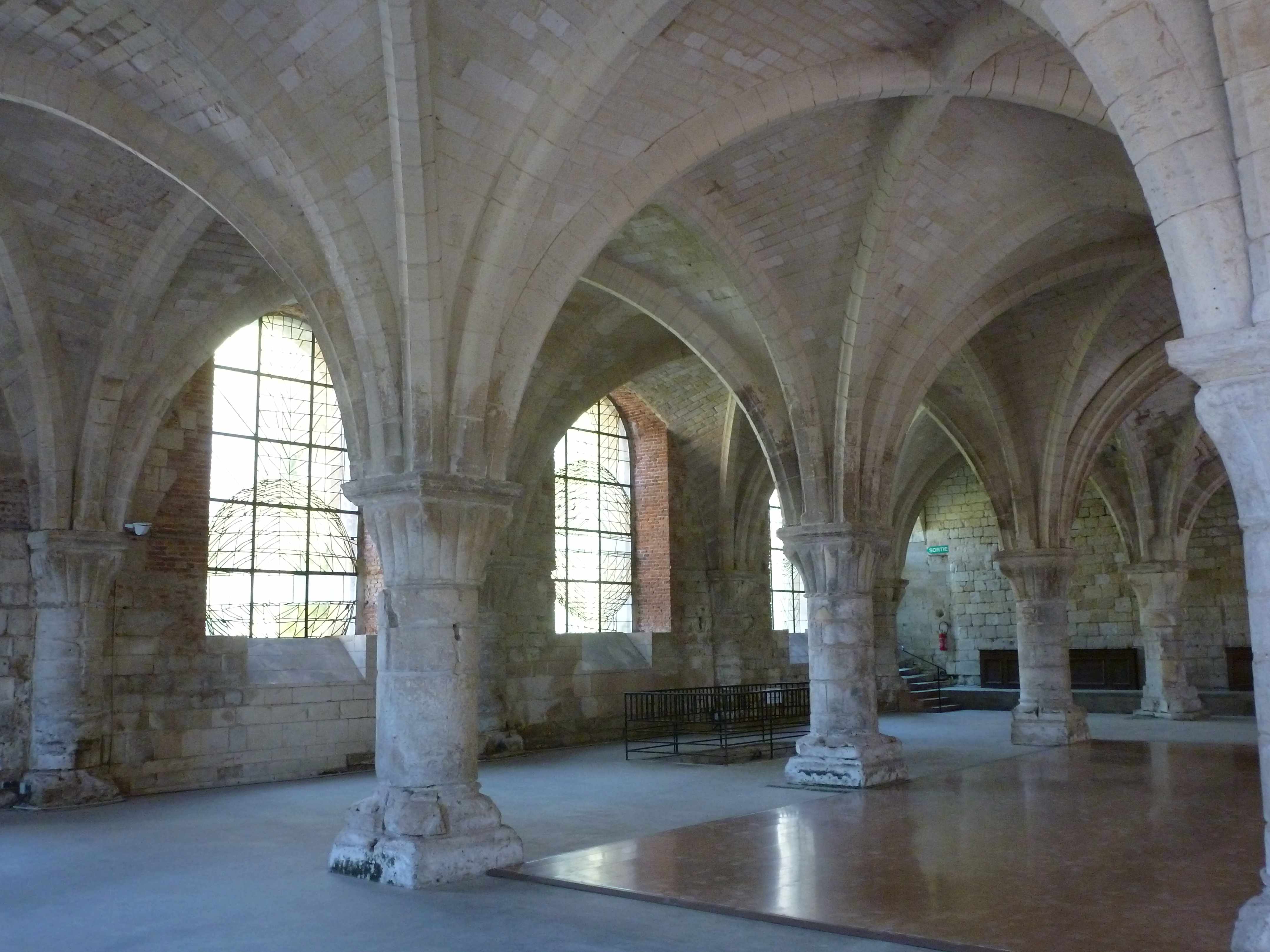 Abbaye Vaucelles salle moines 2
