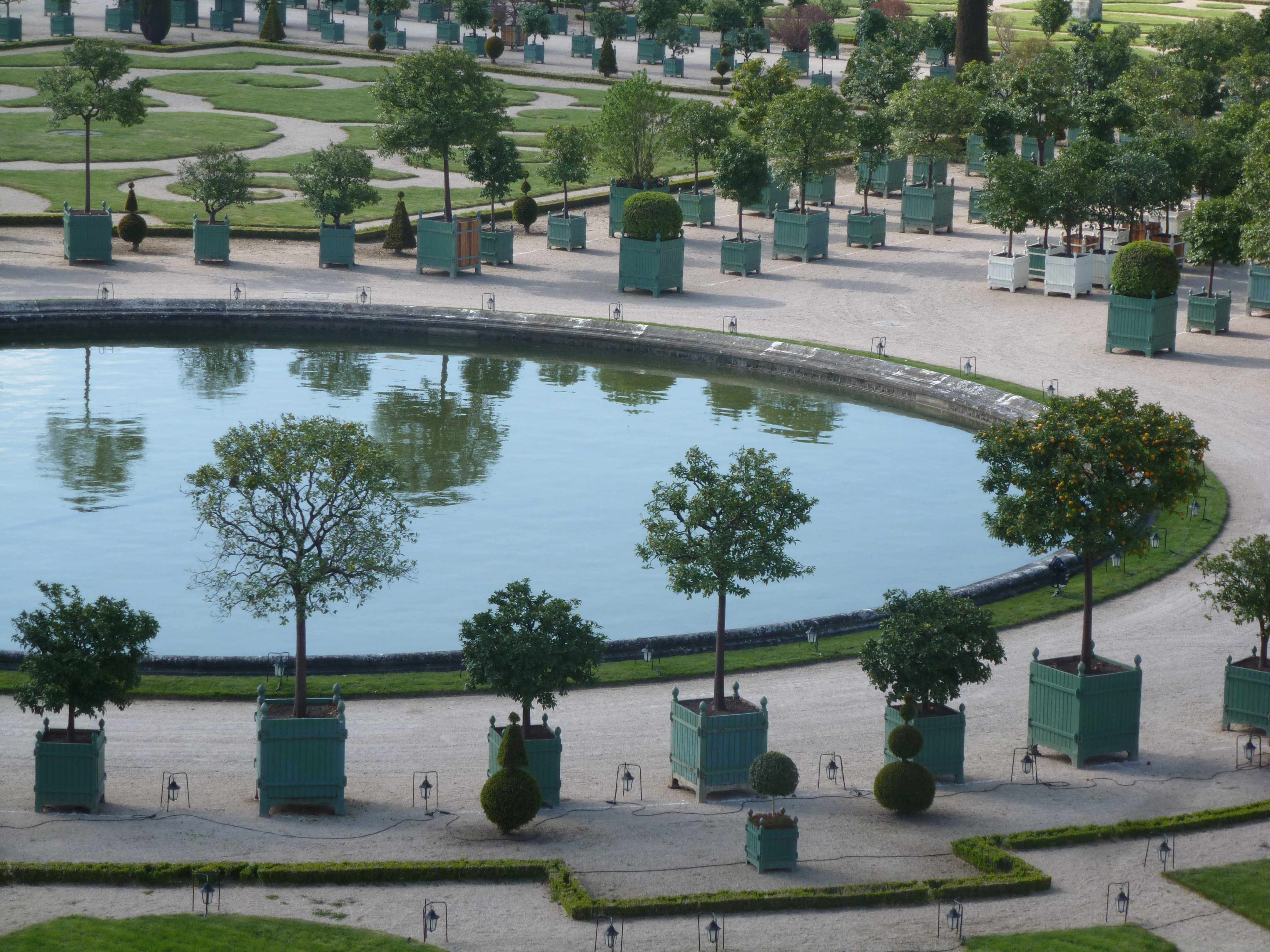 Versailles orangerie bassin et reflets 05-2013