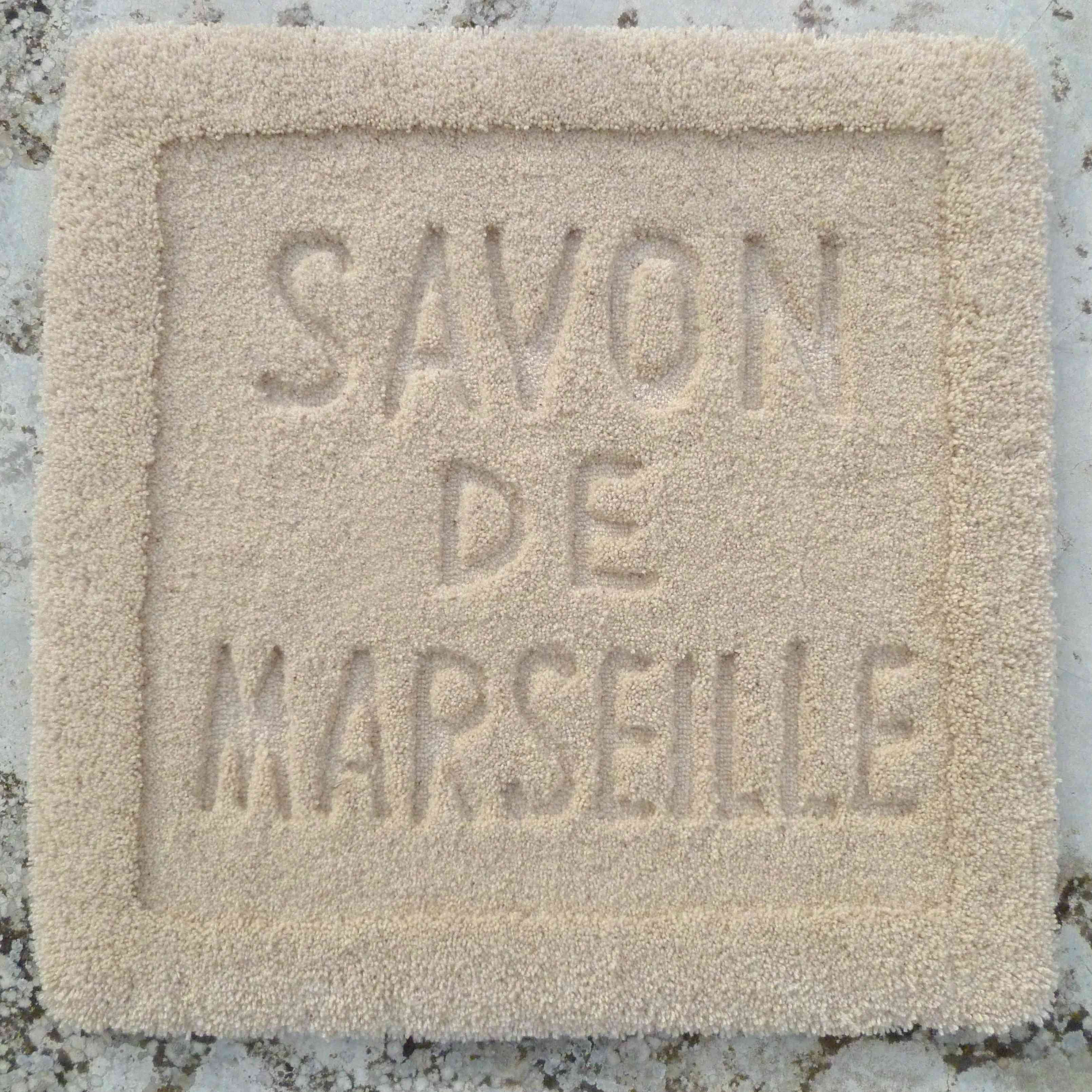 Tapis-Rectangle-d-or-Savon-de-Marseille-laine-ecru