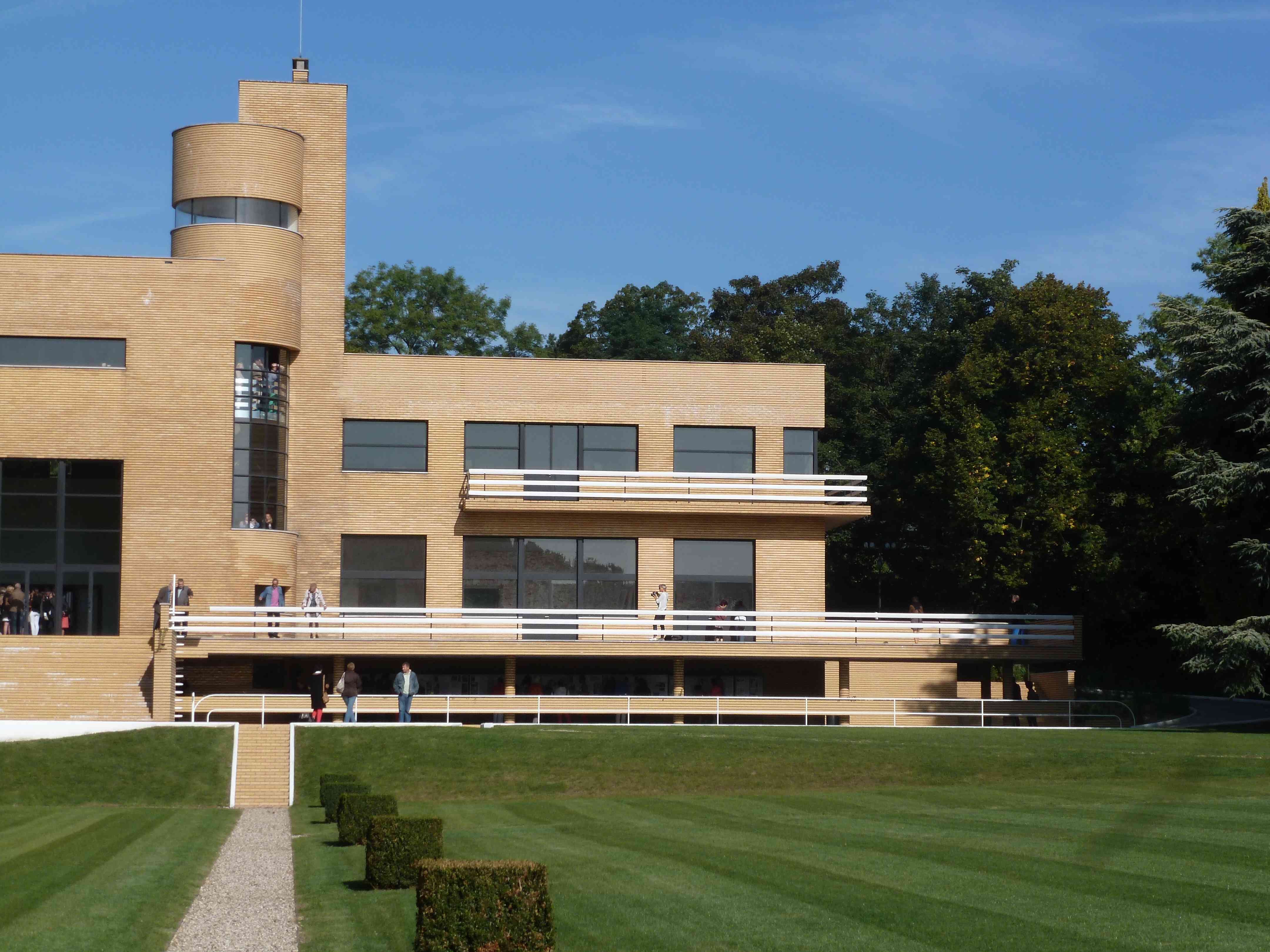 Villa Cavrois Croix 09-2013 facade-cote-jardin