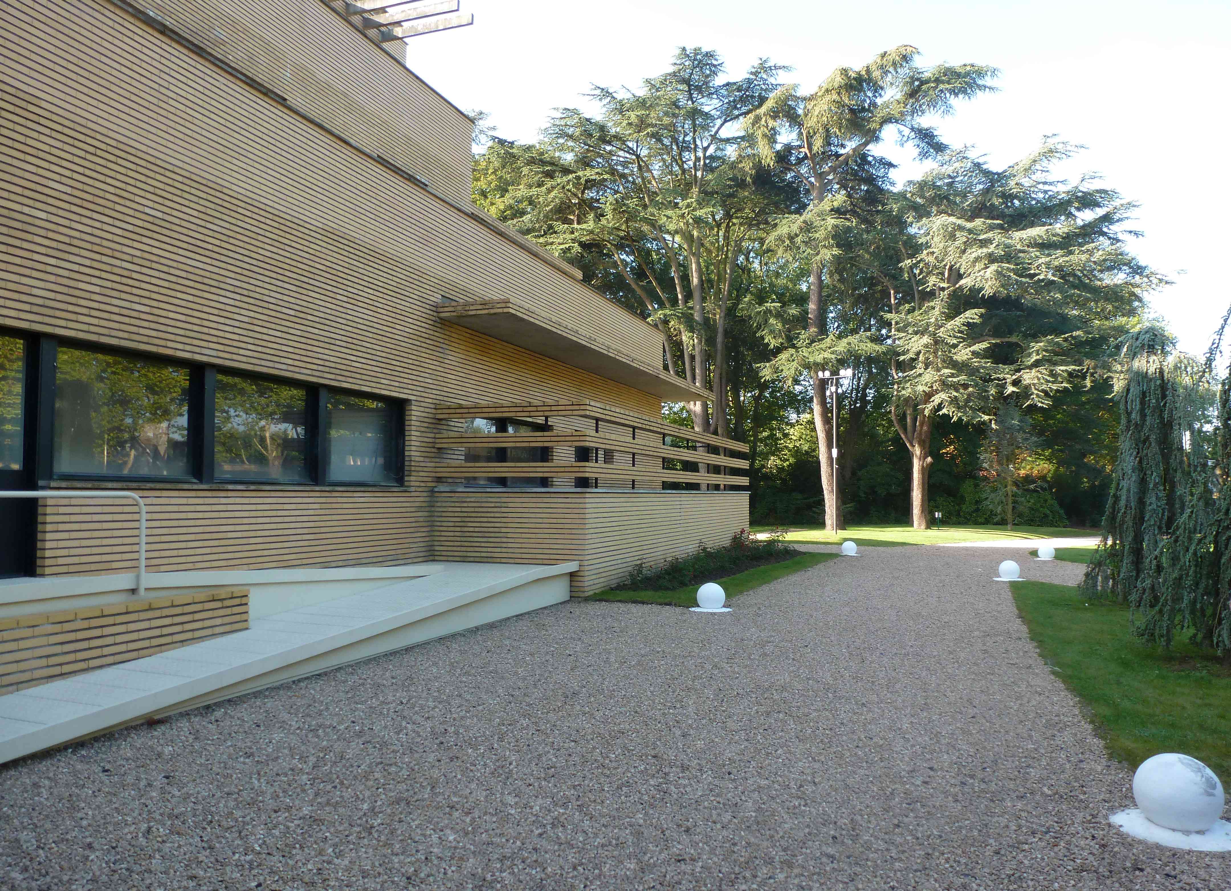 Villa Cavrois Croix 09-2013 facade