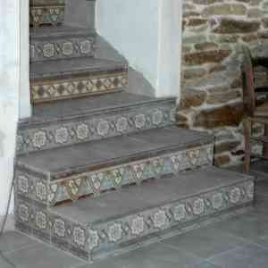 escalier carreaux de ciment SynopSyS-de-couleurs