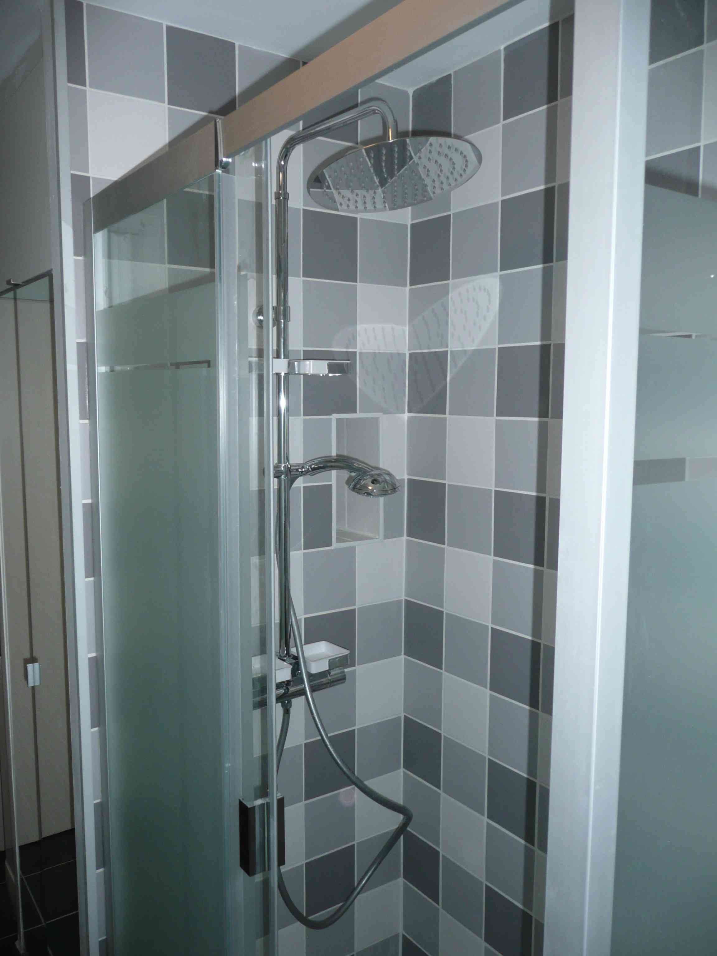 Salle de bain Lille douche carrelage vichy gris