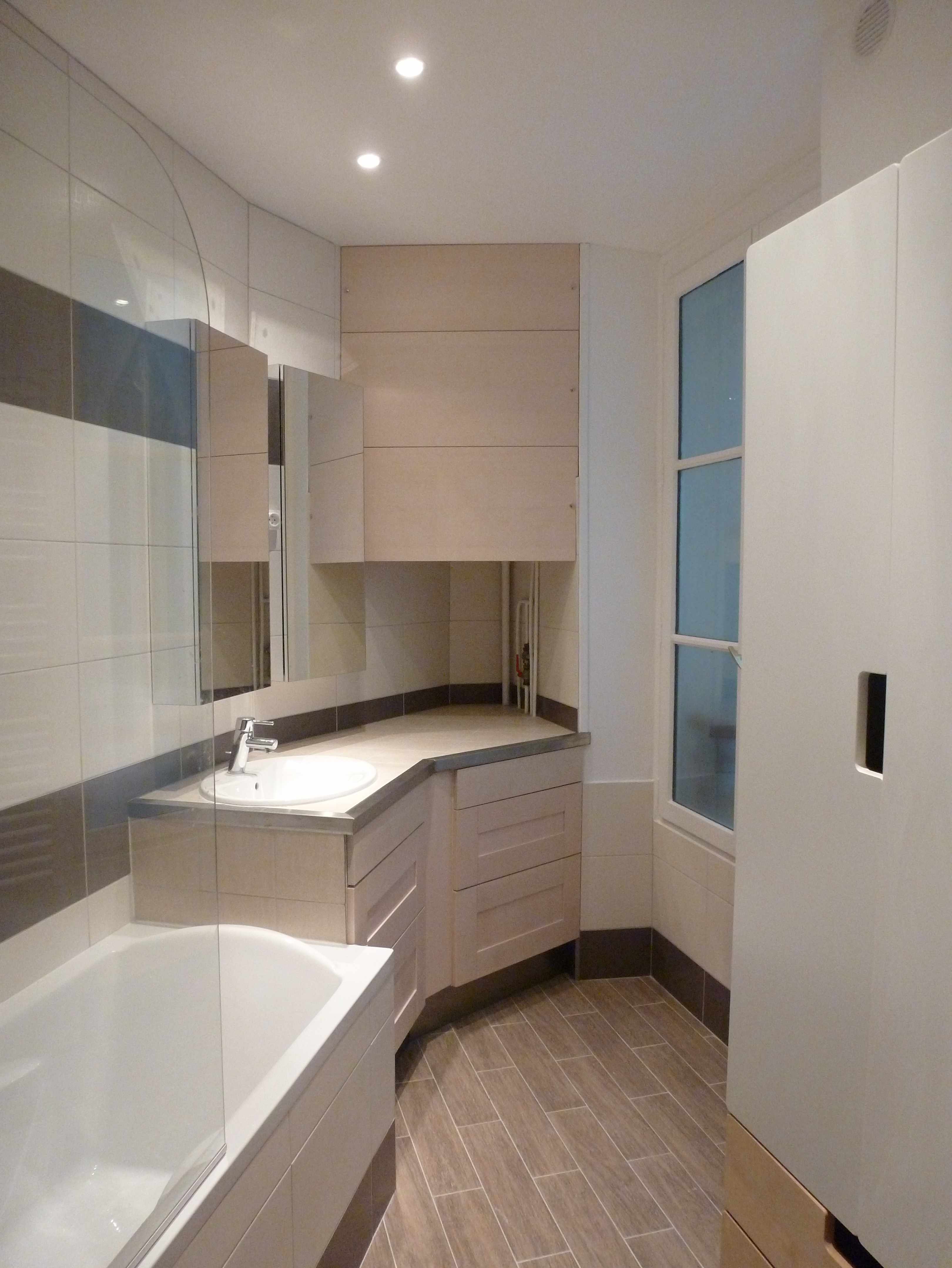 1 an, 3 salles de bain (2) : brun et blanc