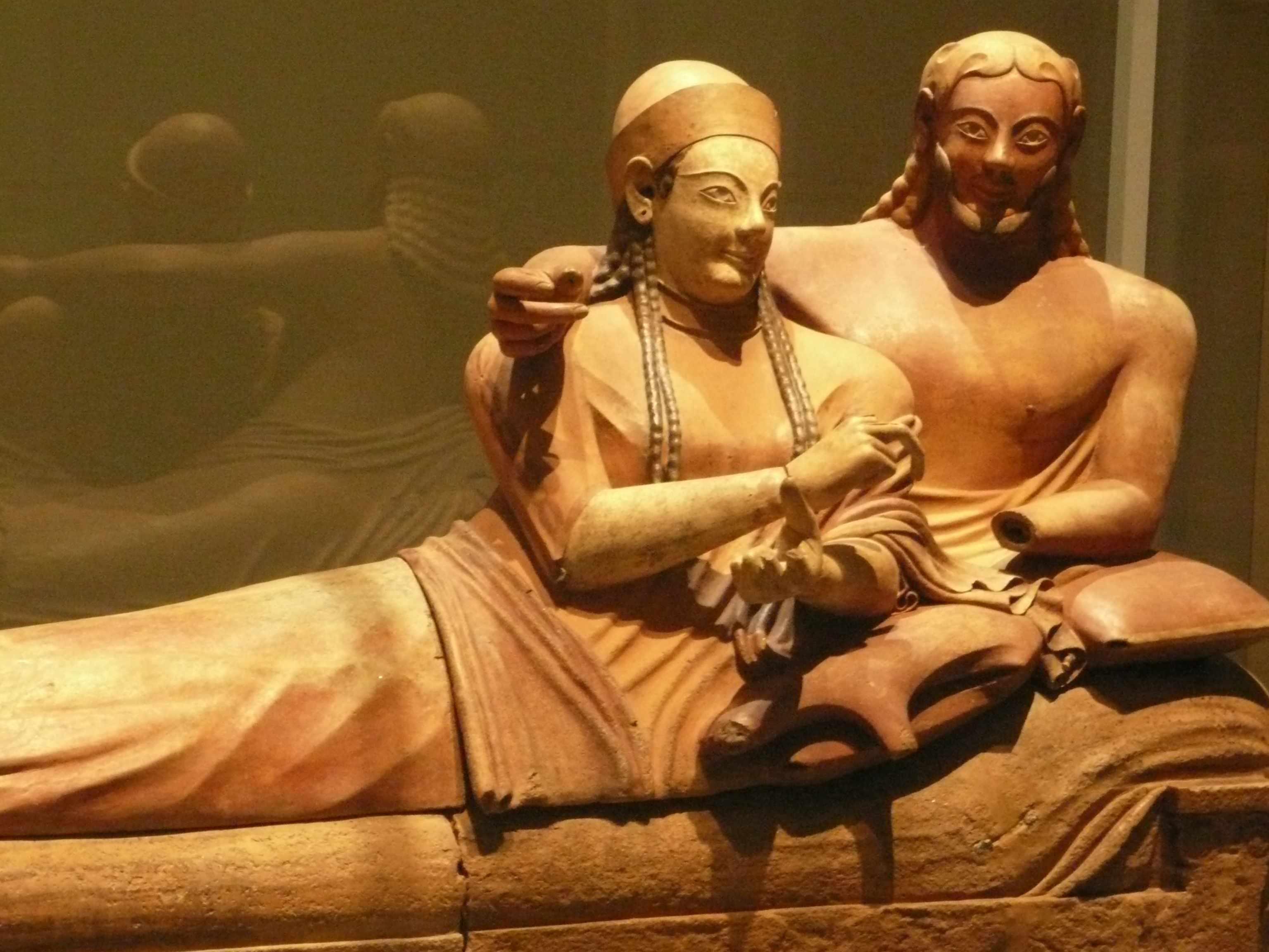 Sarcophage des epoux 530-520-AC Expo-Etrusques-Louvre-Lens-2014