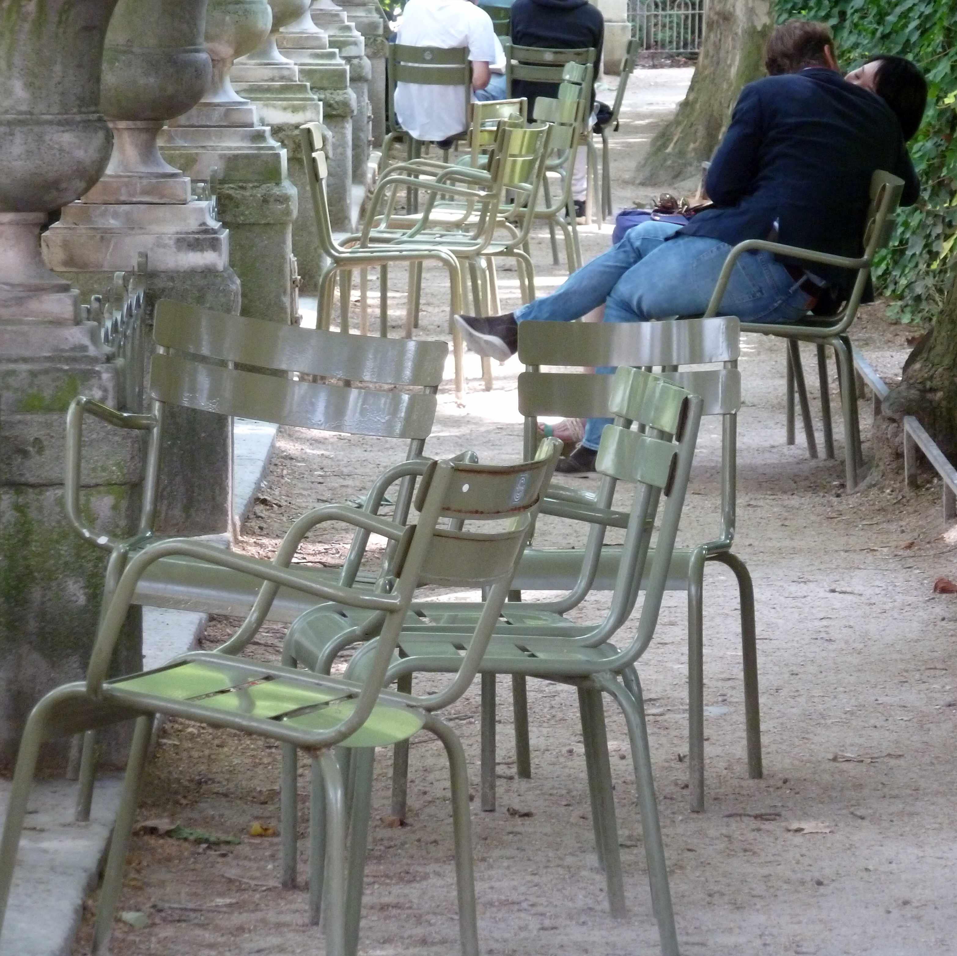 Paris-amoureux-au-Jardin-du-Luxembourg-2014