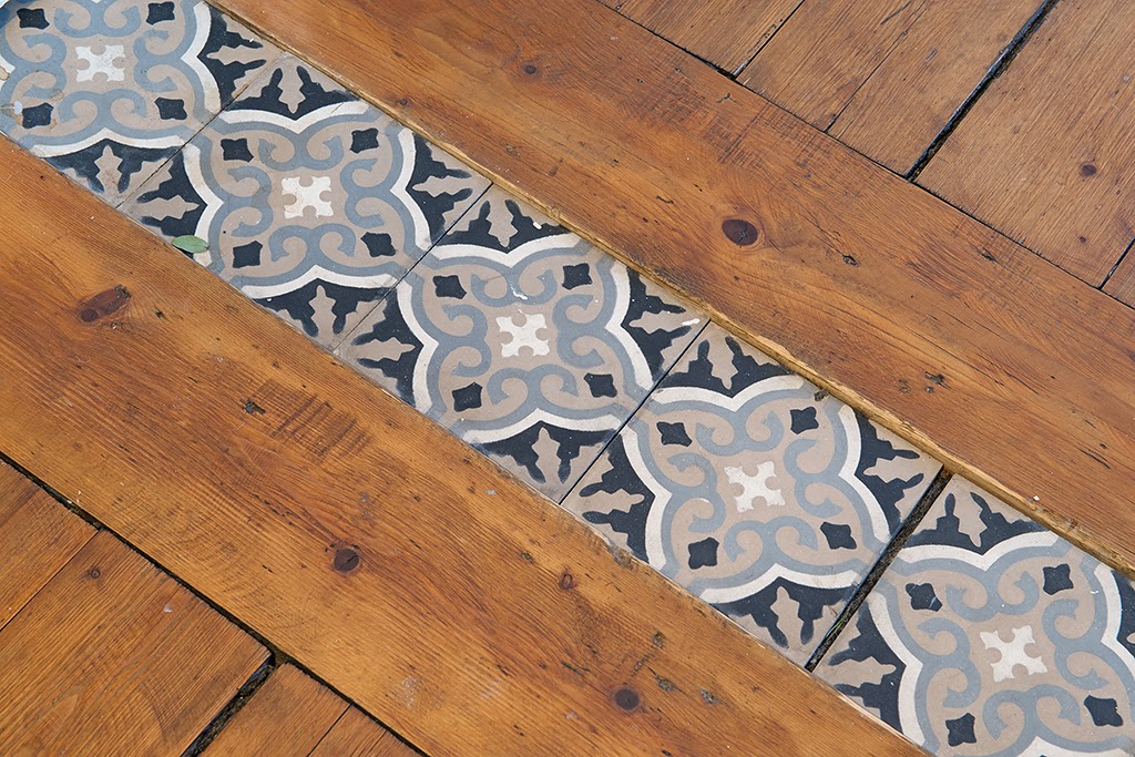 Comment reboucher un trou sur du parquet ?