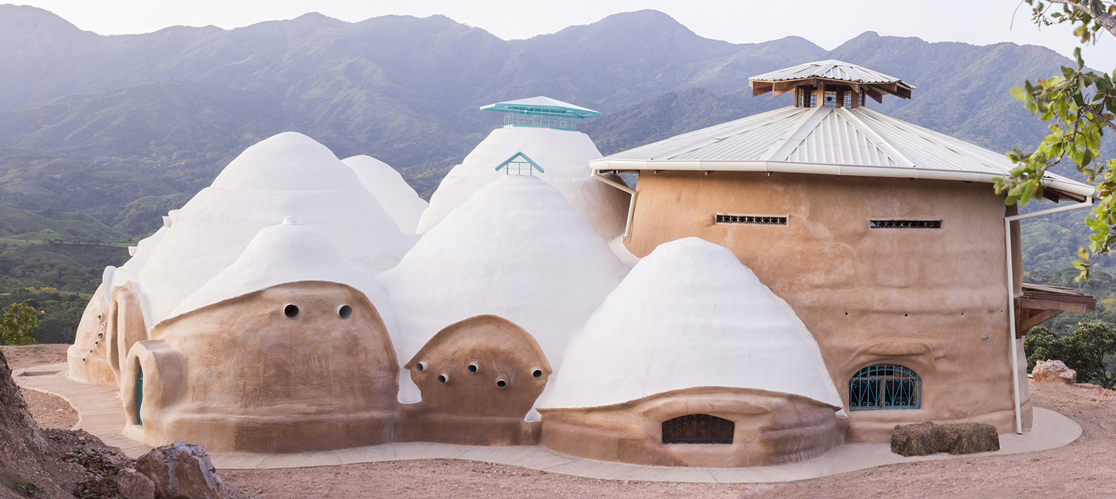 maison_ronde_House-Quetzalcoatl-Dome-Home-Costa-Rica-3