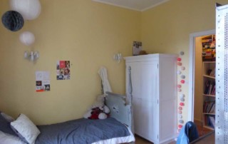Chambre Bertille Avant : lit et armoire mal placés